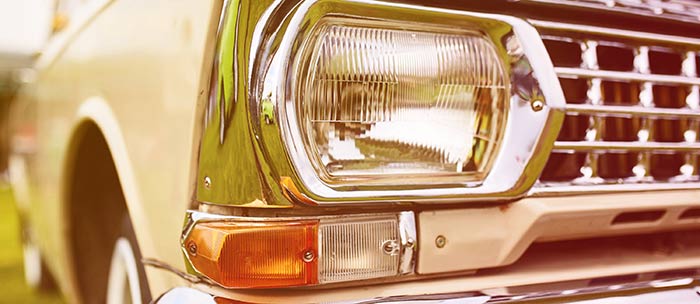 Enlever le terne à vos phares de voiture